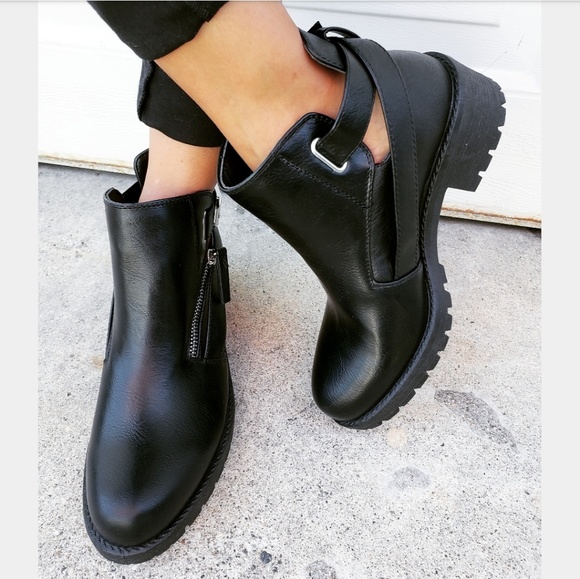 Shoes - Price firm!The Fall essential black moto boot